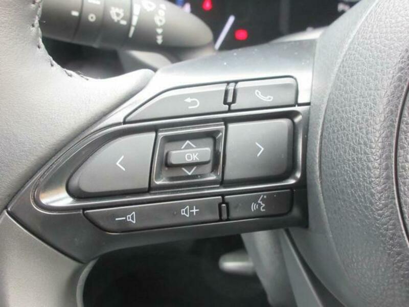 YARIS CROSS
