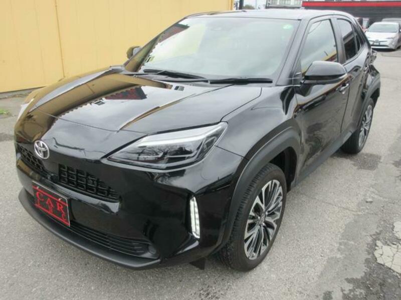 YARIS CROSS
