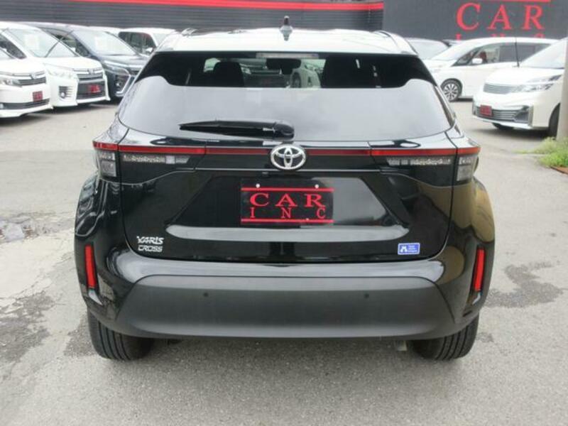 YARIS CROSS