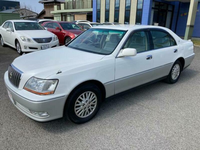 TOYOTA CROWN MAJESTA