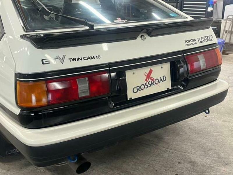 COROLLA LEVIN