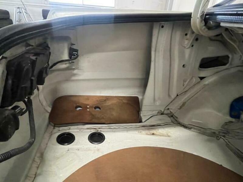 COROLLA LEVIN