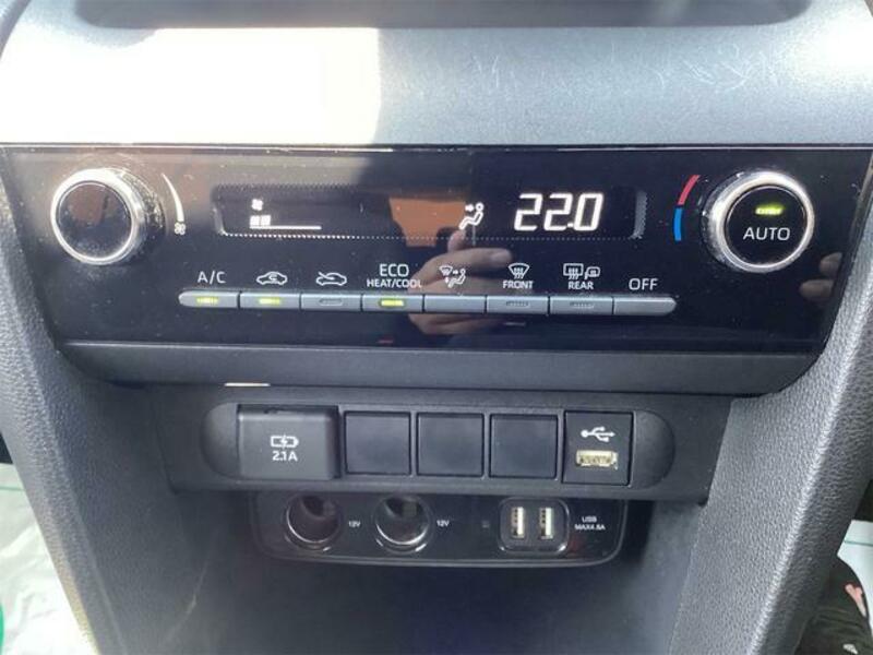 YARIS CROSS