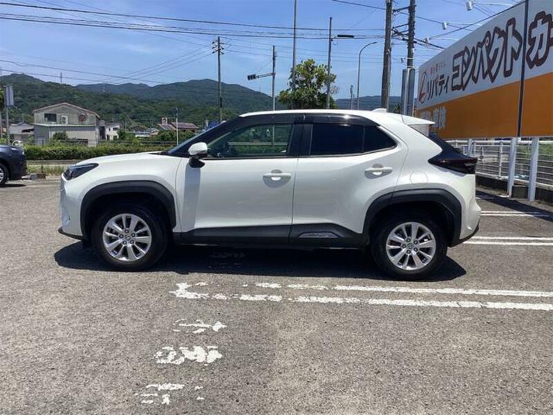 YARIS CROSS