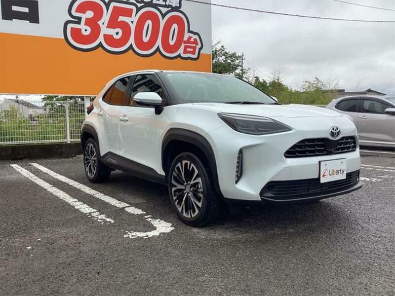 YARIS CROSS