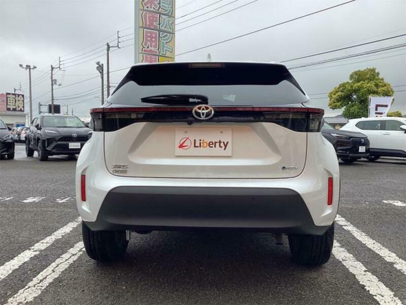 YARIS CROSS