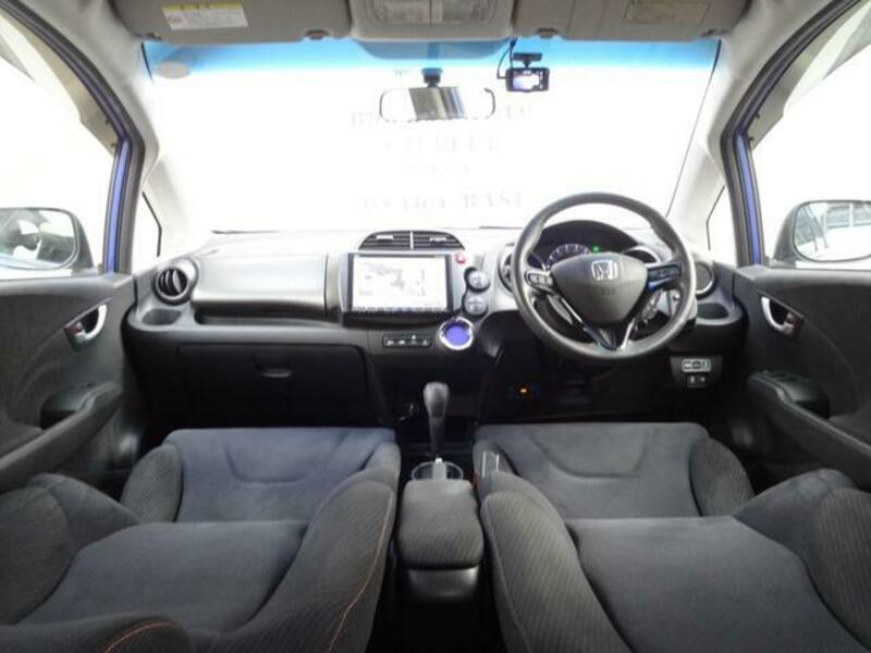 FIT HYBRID