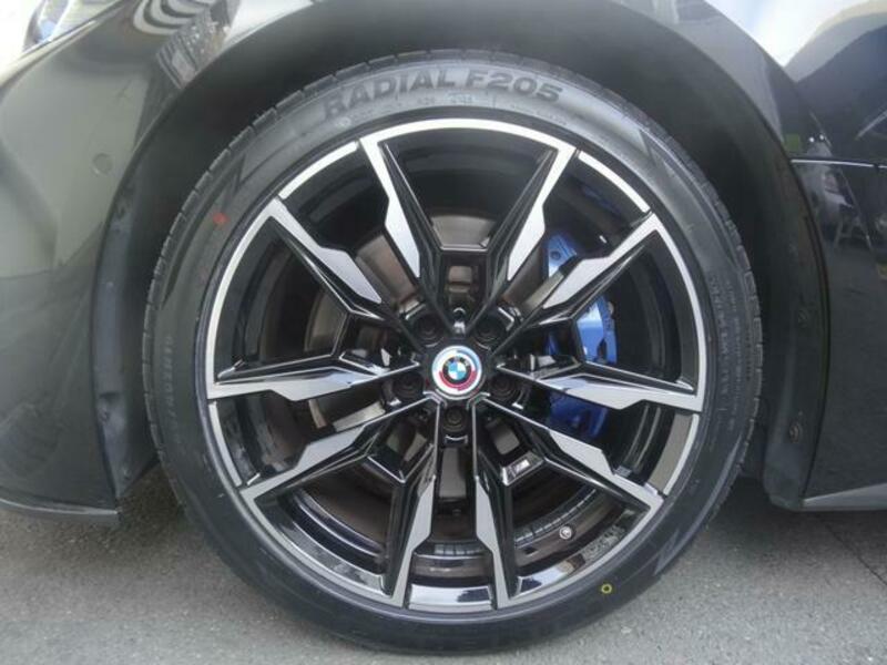 4 SERIES