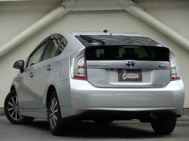 PRIUS PHV
