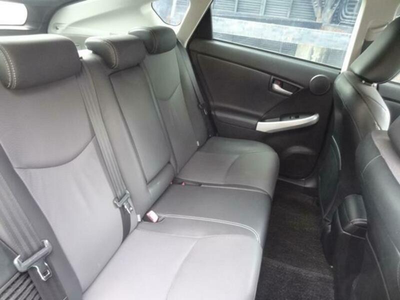 PRIUS PHV
