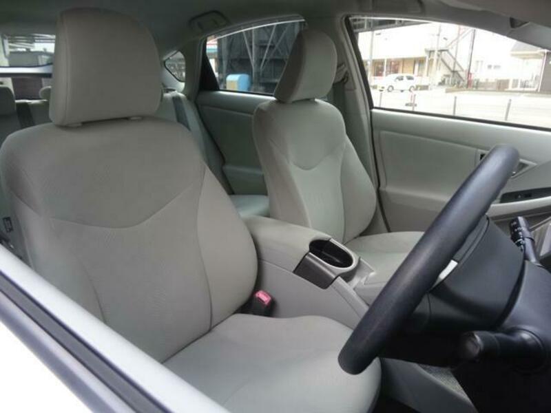 PRIUS PHV