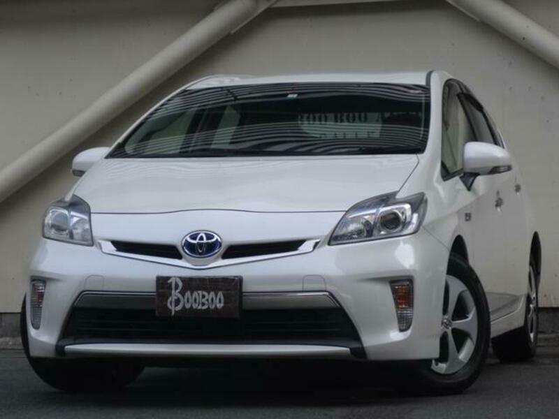TOYOTA PRIUS PHV