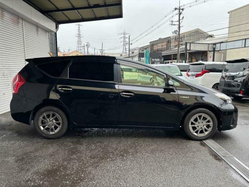 PRIUS ALPHA