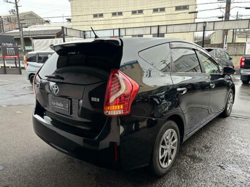 PRIUS ALPHA