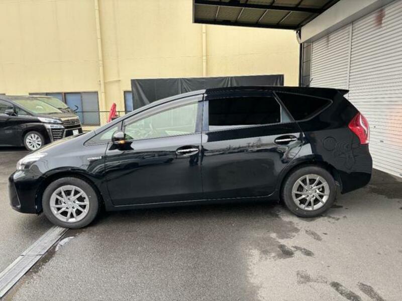 PRIUS ALPHA