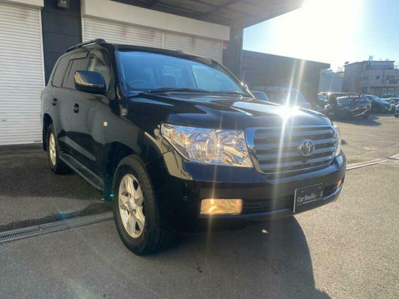 LAND CRUISER