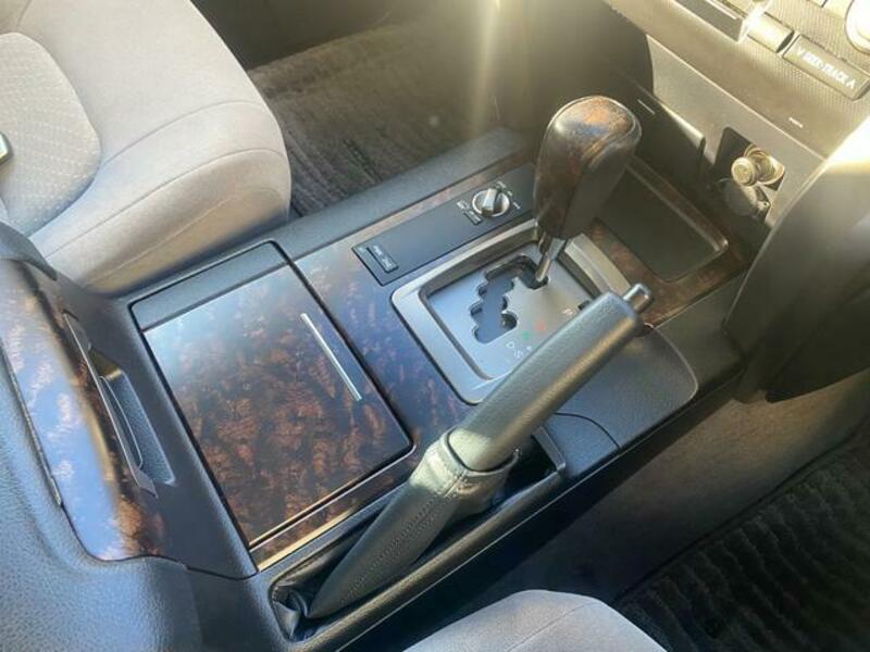 LAND CRUISER