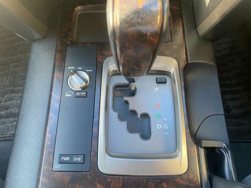 LAND CRUISER