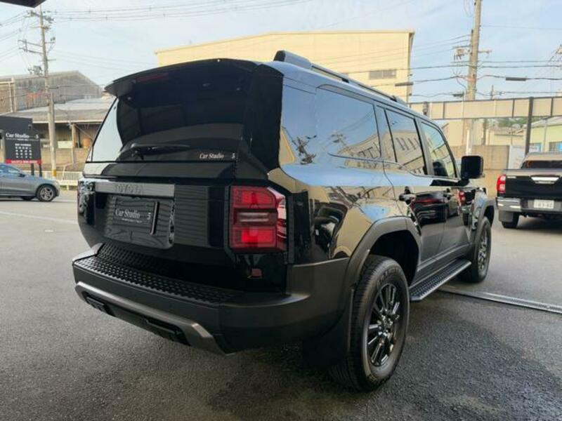 LAND CRUISER 250