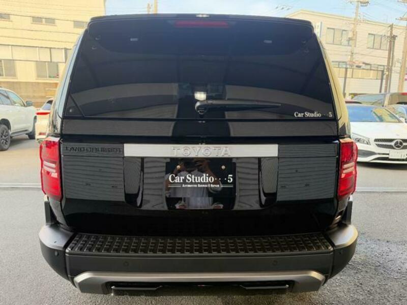 LAND CRUISER 250