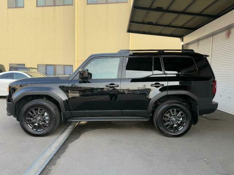 LAND CRUISER 250