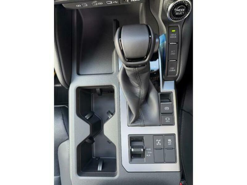LAND CRUISER 250