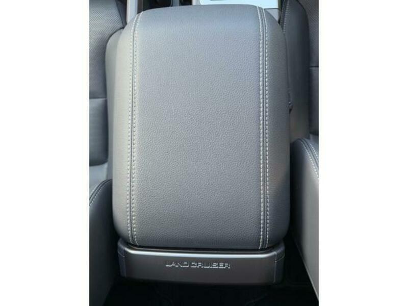 LAND CRUISER 250