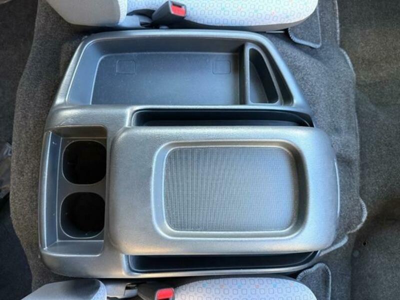 HIACE COMMUTER