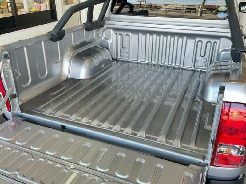 HILUX