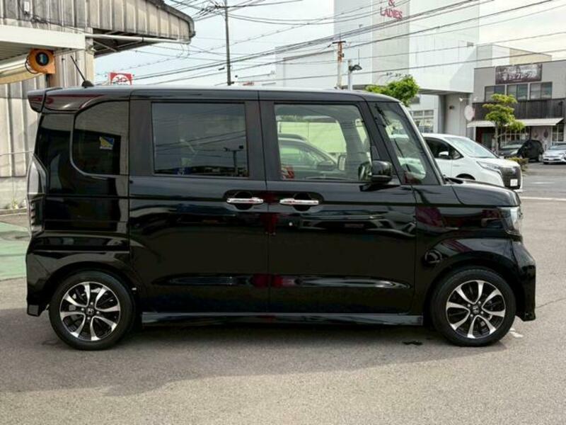 N BOX CUSTOM