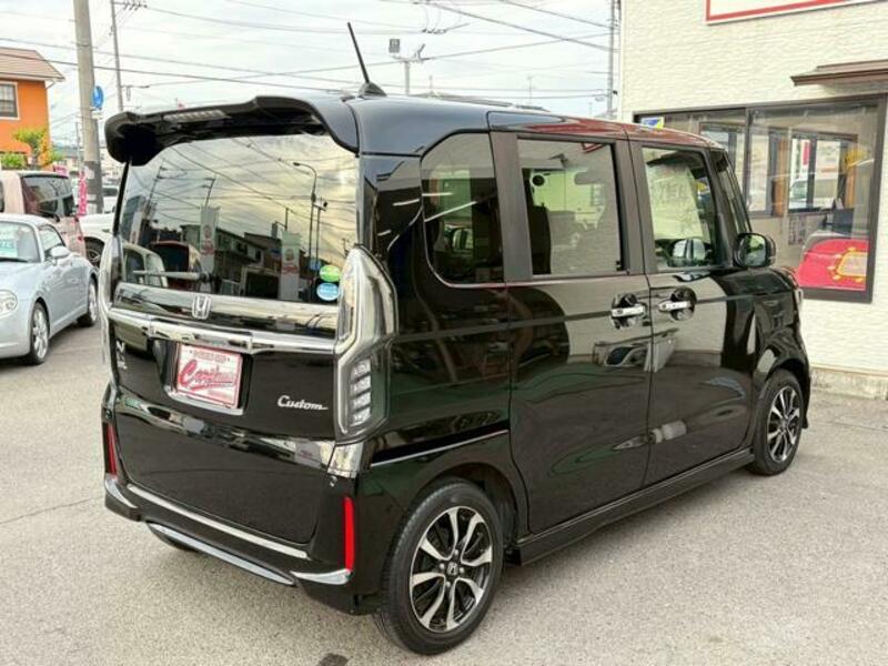 N BOX CUSTOM