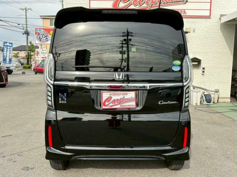 N BOX CUSTOM