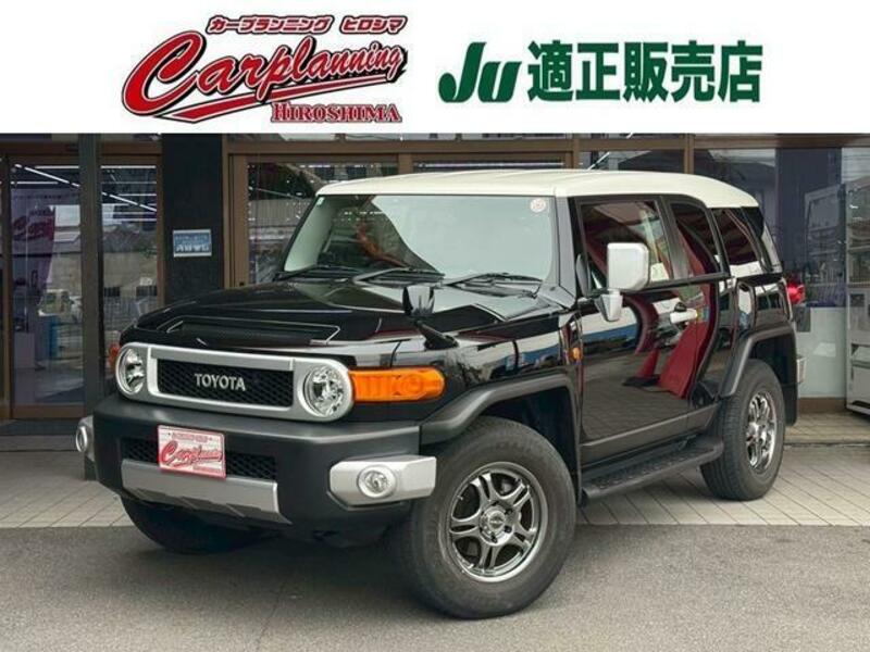 TOYOTA FJ CRUISER