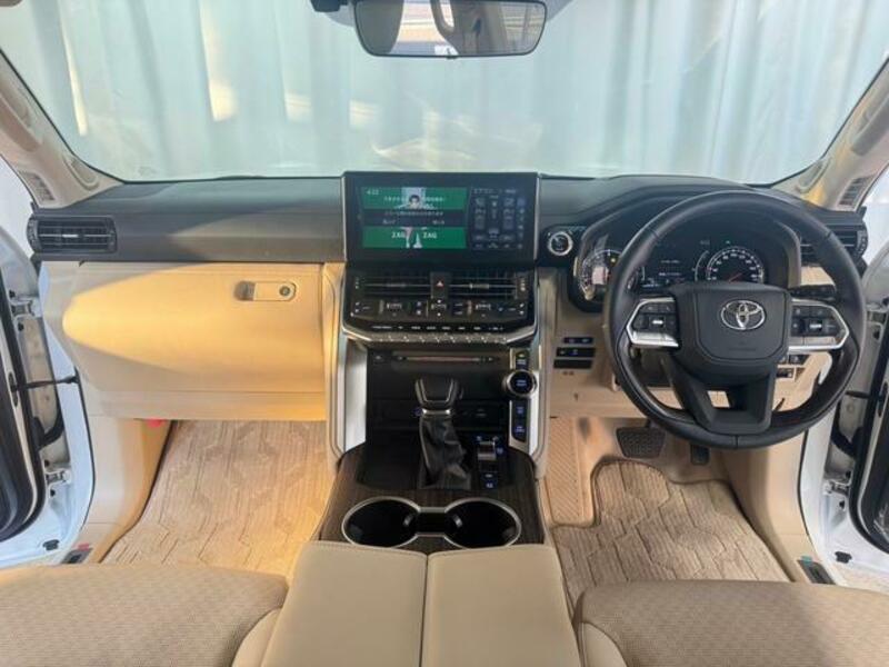 LAND CRUISER