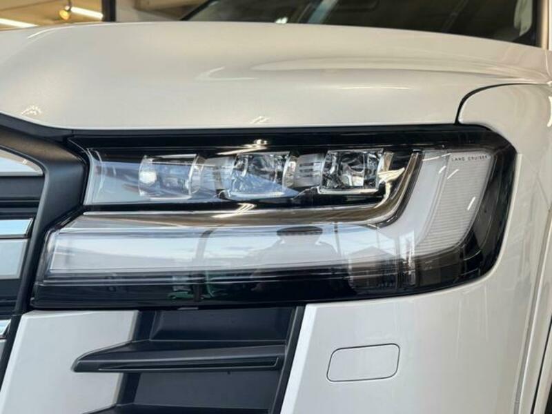 LAND CRUISER