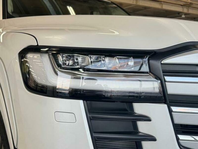 LAND CRUISER