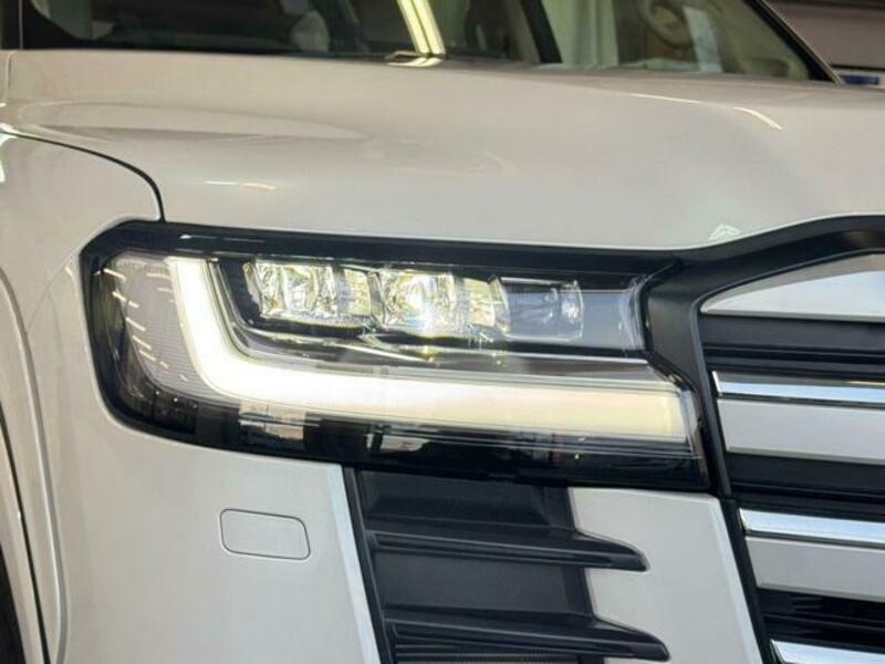 LAND CRUISER
