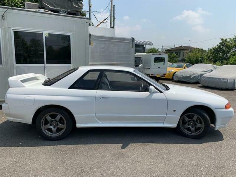 SKYLINE