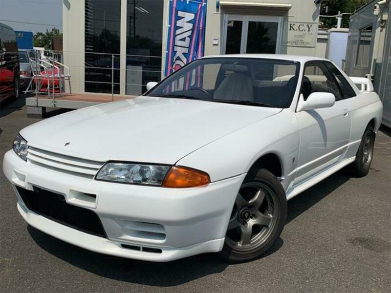 NISSAN SKYLINE