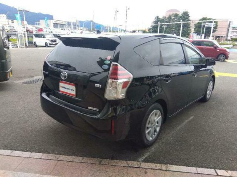 PRIUS ALPHA
