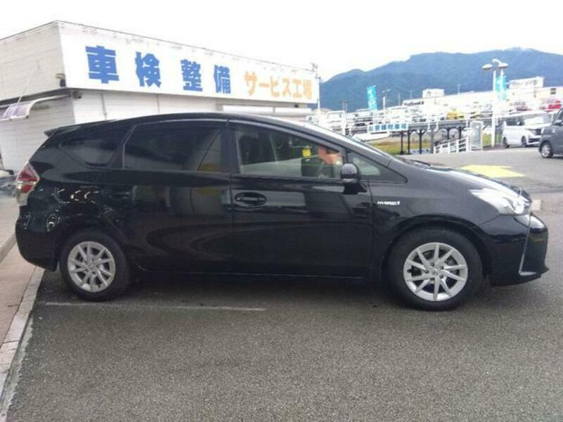 PRIUS ALPHA