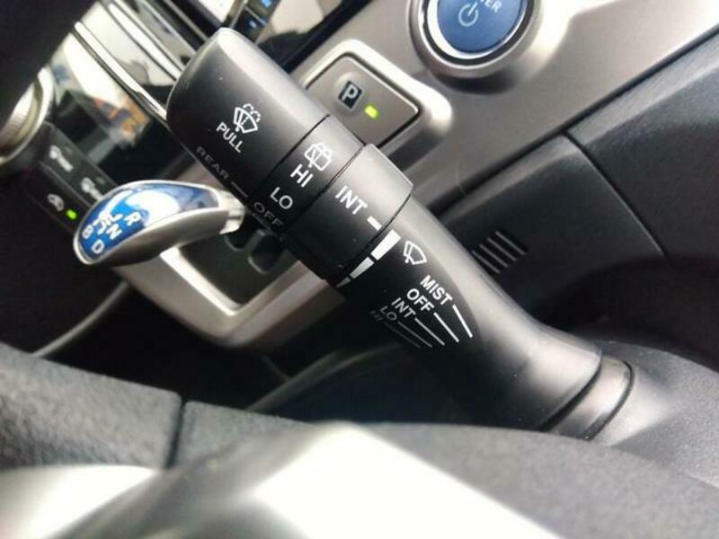 PRIUS ALPHA