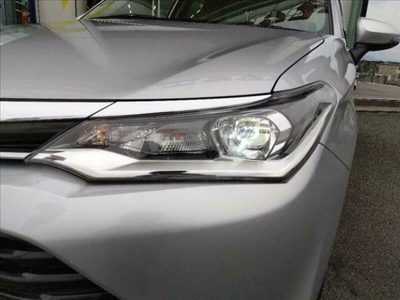 COROLLA AXIO