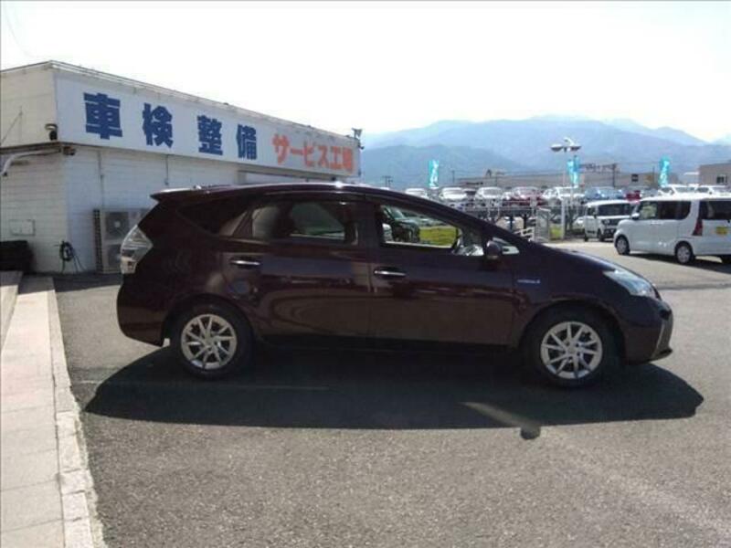 PRIUS ALPHA