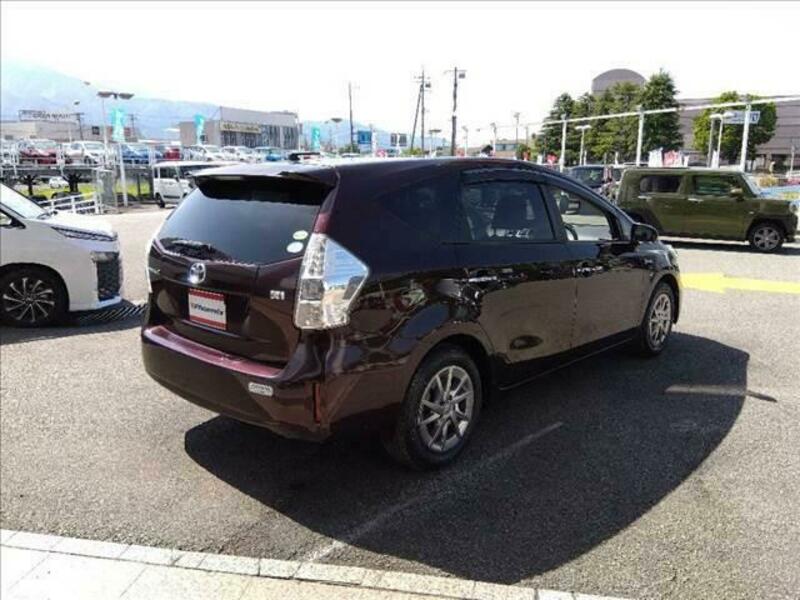 PRIUS ALPHA