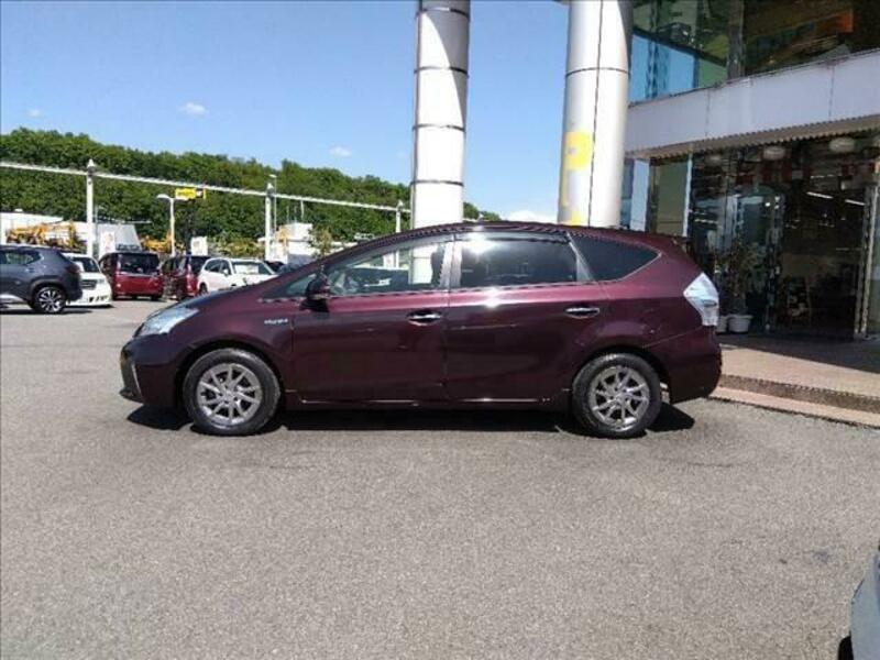 PRIUS ALPHA