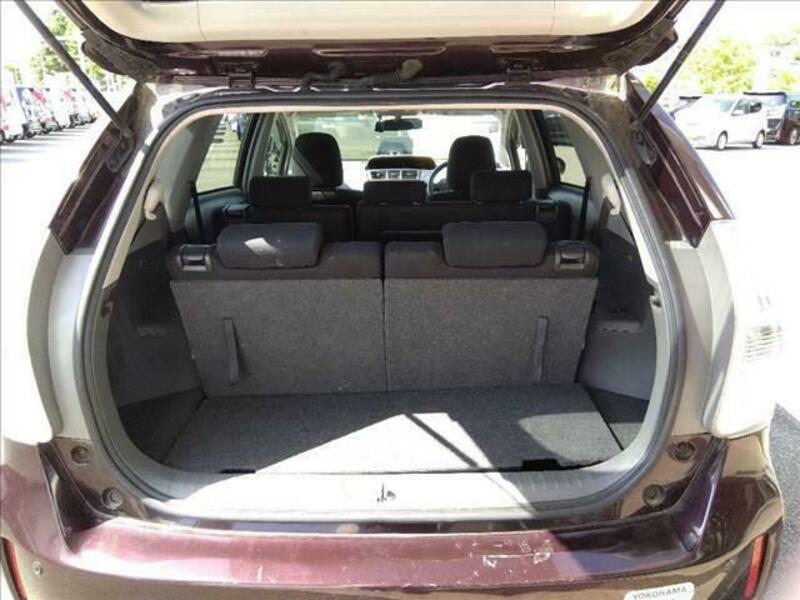 PRIUS ALPHA