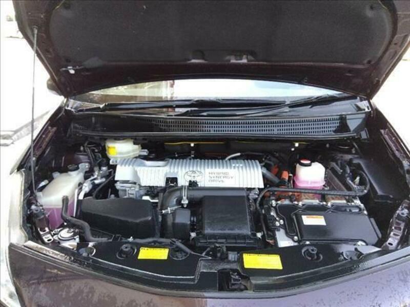 PRIUS ALPHA