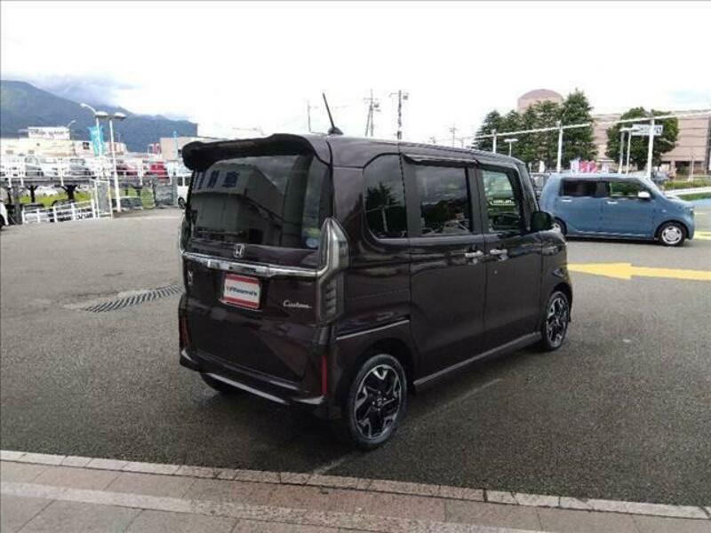 N BOX CUSTOM