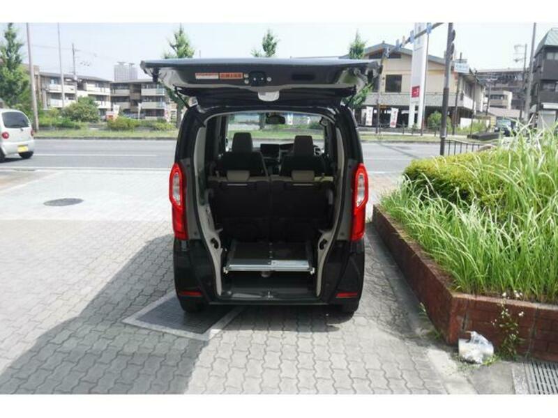 N BOX